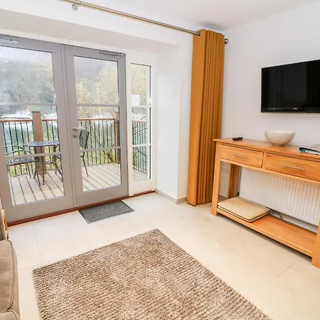 Lowe-mcconnell * Ambleside