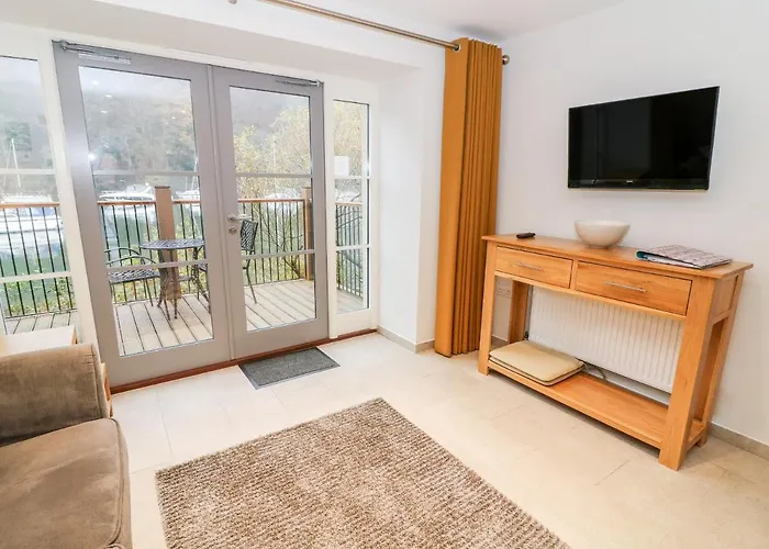 Lowe-mcconnell * 安布尔塞德